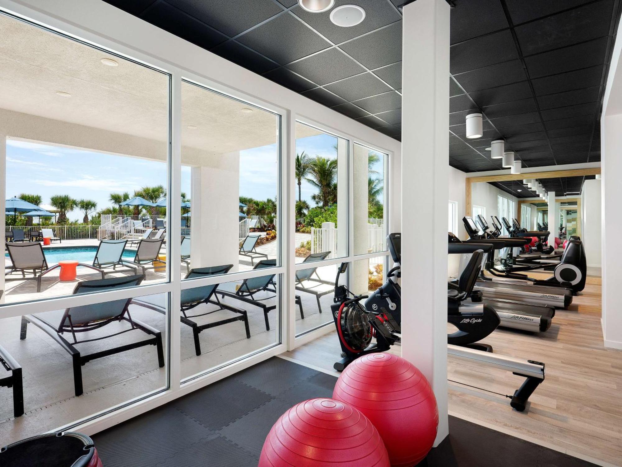 Hilton Garden Inn Cocoa Beach-Oceanfront, Fl Екстер'єр фото